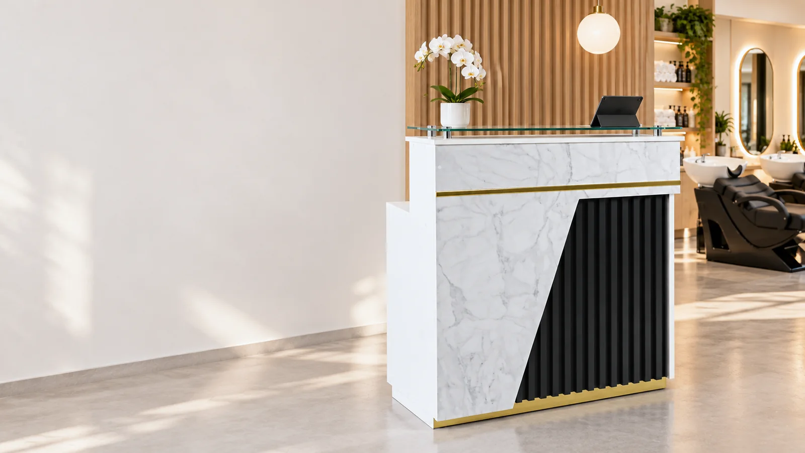 Recepciones y counters en un salón